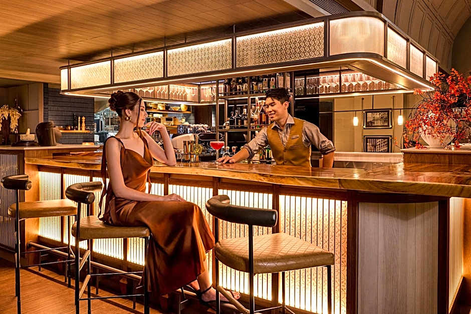 Madi Paidi Bangkok, Autograph Collection