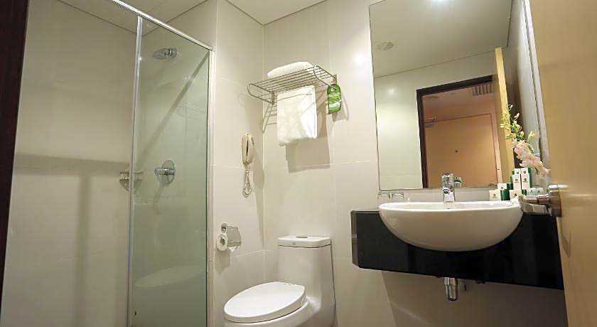 Imperial Riverbank Hotel