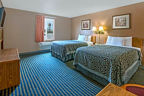 Deluxe Queen Room with Two Queen Beds - Non-Smoking