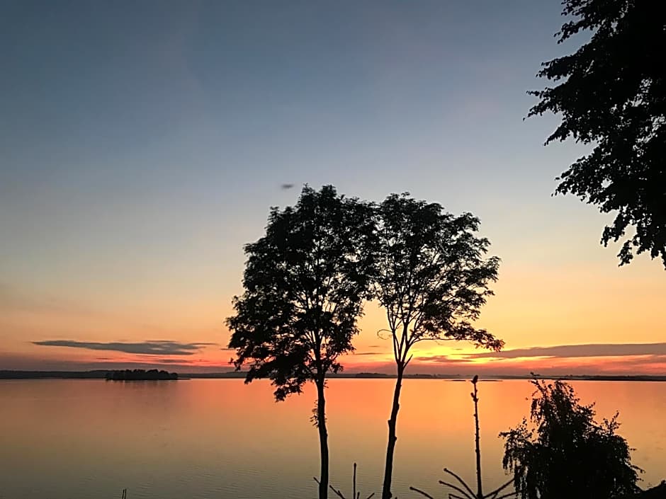 Apartamenty Fuleda nad jeziorem Dobskim Mazury Holiday
