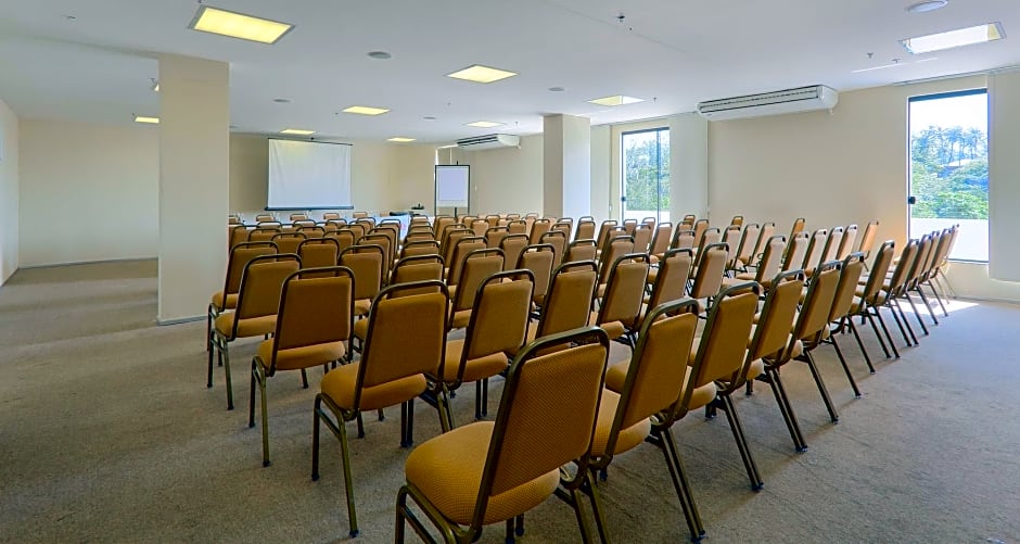 Tulip Inn Sao Luis Praiabella