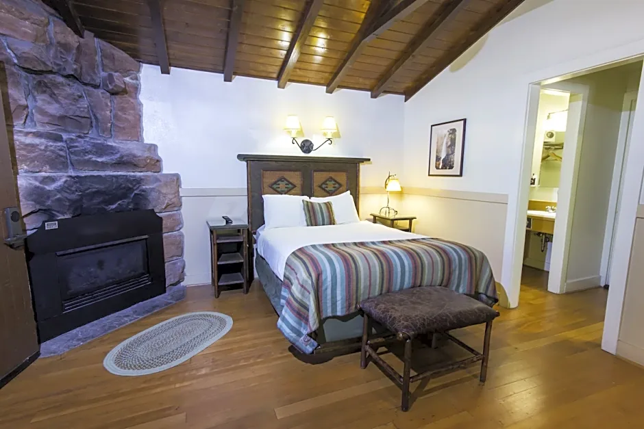 Zion Lodge