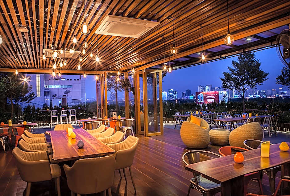 Metro Pratunam Boutique Hotel