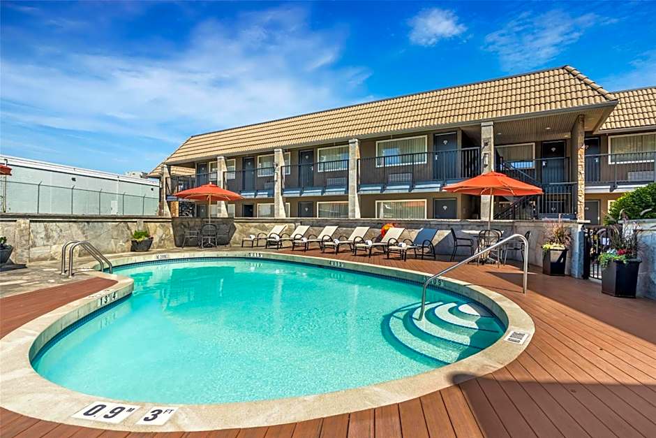 Best Western Plus Burnaby Hotel