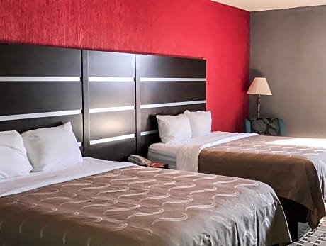 2 Double Beds Nonsmoking
