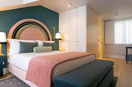 One Bedroom Apartment Castle View