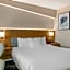 Clarion Lakeside Inn & Conference Centre