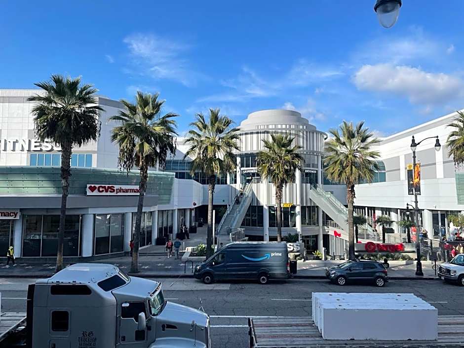Hollywood Highland Hotel And Hostel – Hollywood, CA