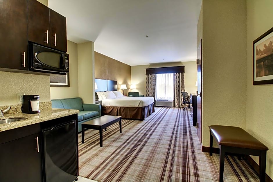 Holiday Inn Express and Suites Natchez South