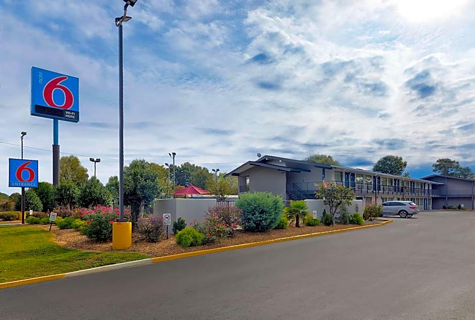 Motel 6-Columbus, GA
