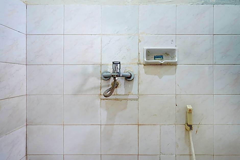 Collection O Kauman Near Stasiun Pekalongan Formerly Hotel Dian Chandar