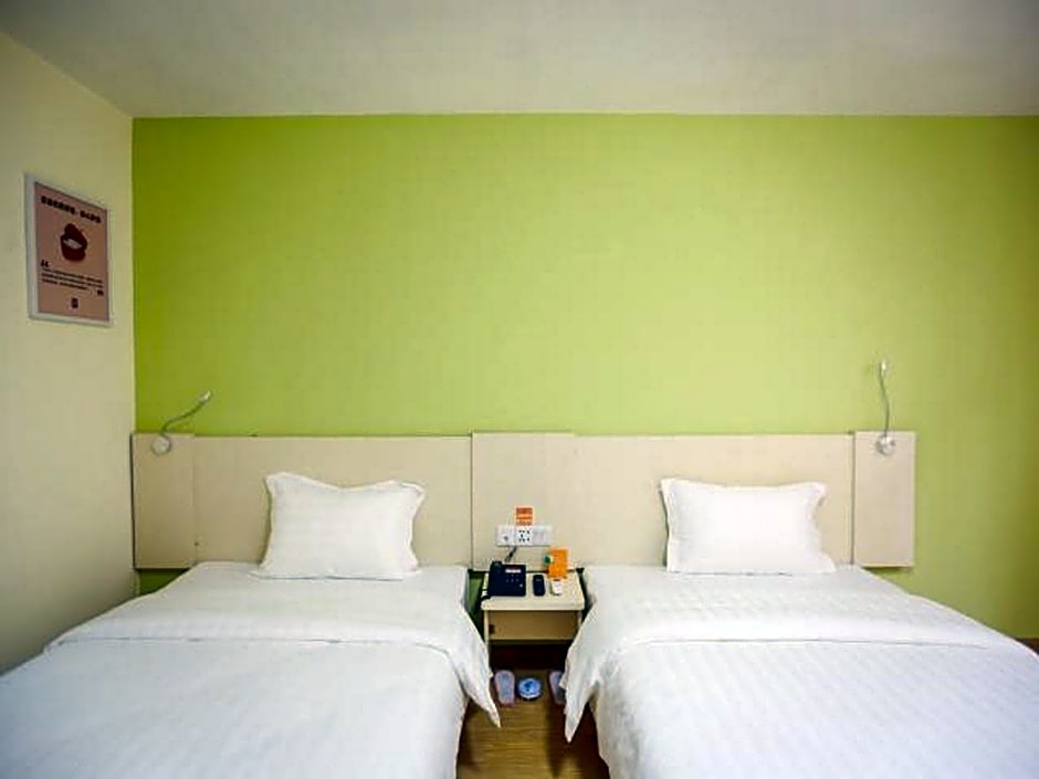 7 Days Inn Yunfu Bus Terminal Yihua International Plaza