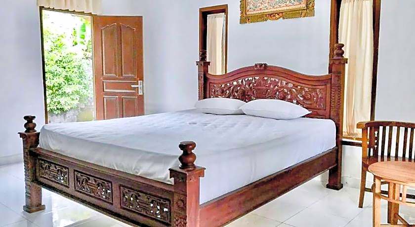 Tebluess Guesthouse Gianyar RedPartner
