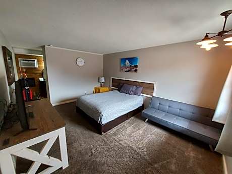 Queen Room