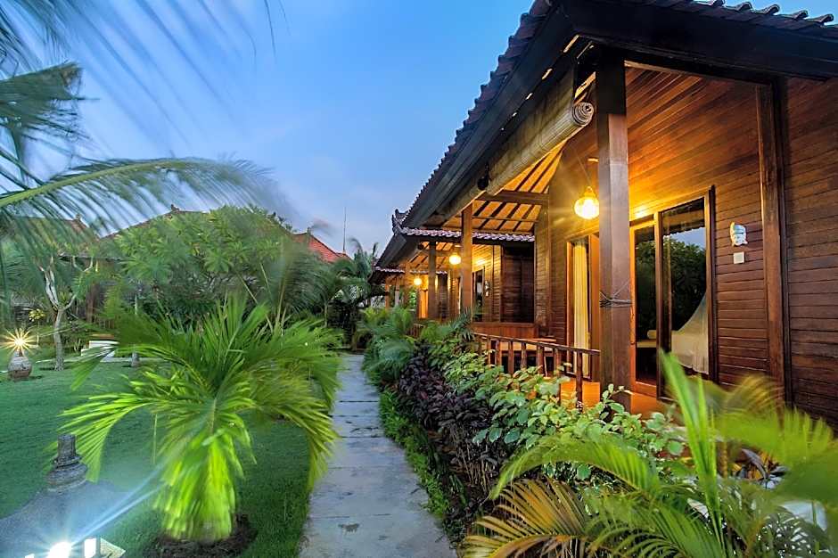 D'Muncuk Huts Lembongan