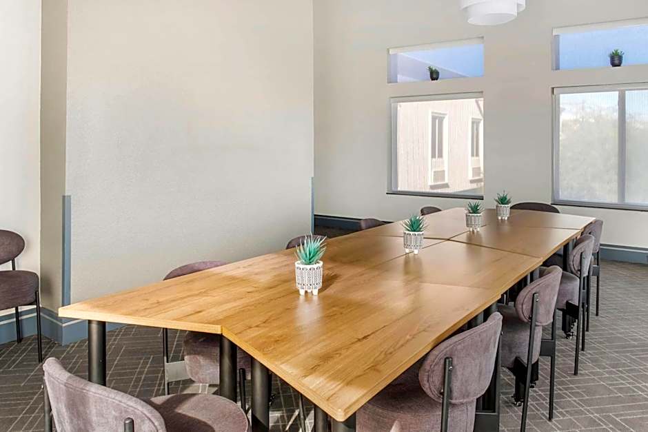 Comfort Inn & Suites El Paso I-10 Airport Area