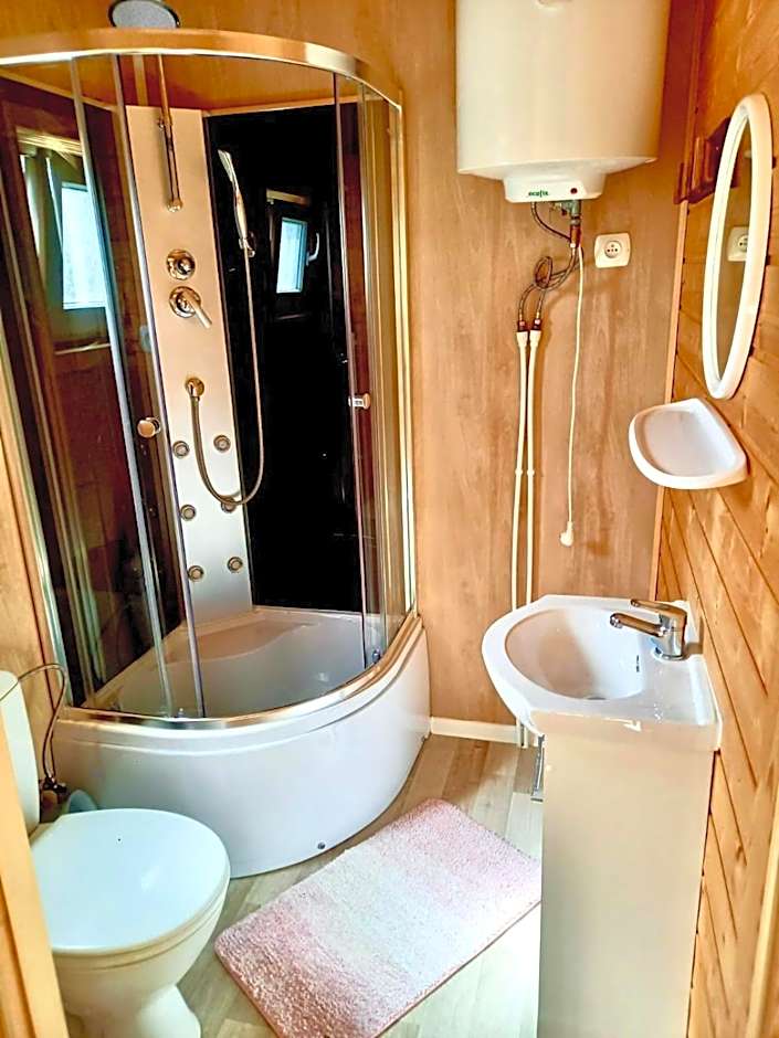 Domki w Rusinowie u Gosi