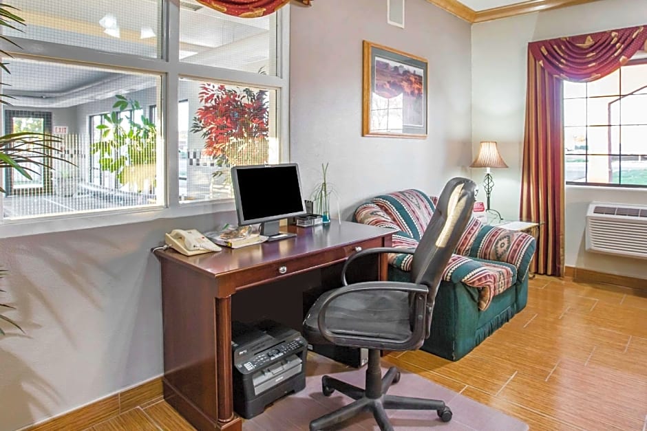 Comfort Inn & Suites