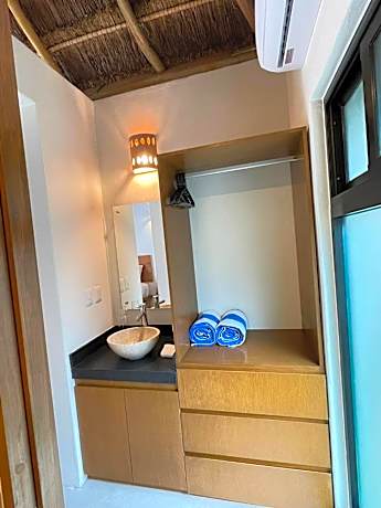 Bungalow with Garden View