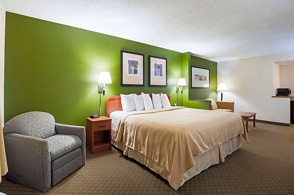 Quality Inn & Suites Lake Charles South