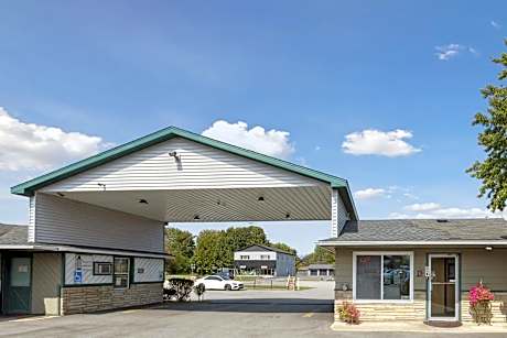 Currys Motel by OYO Saginaw M
