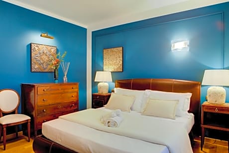 1 Queen Bed, Sea View