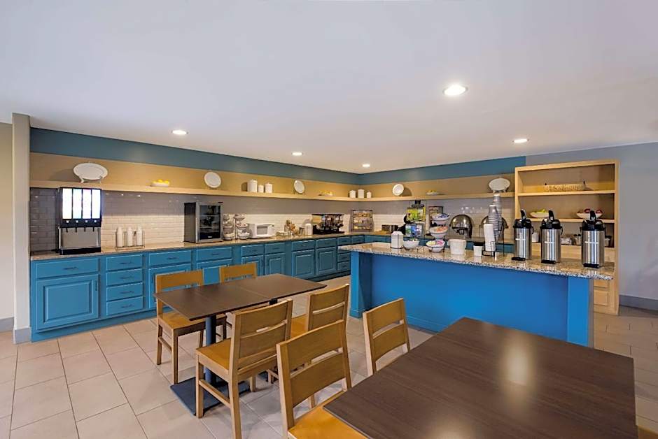 Country Inn & Suites by Radisson, Marion, IL