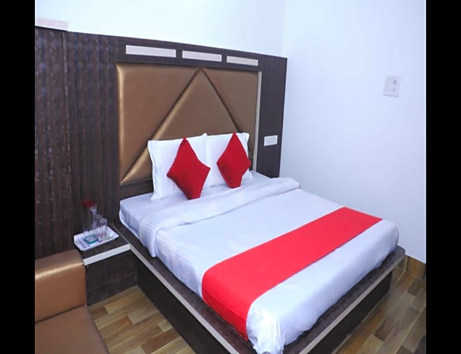 Hotel Lords Paradise