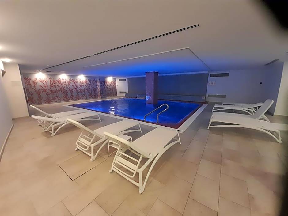 Seaview Hotel - Adults Only 16 Plus