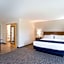 SureStay Plus Hotel by Best Western Elizabethtown Hershey