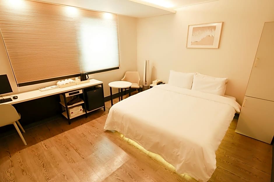 Hotel Myeongji