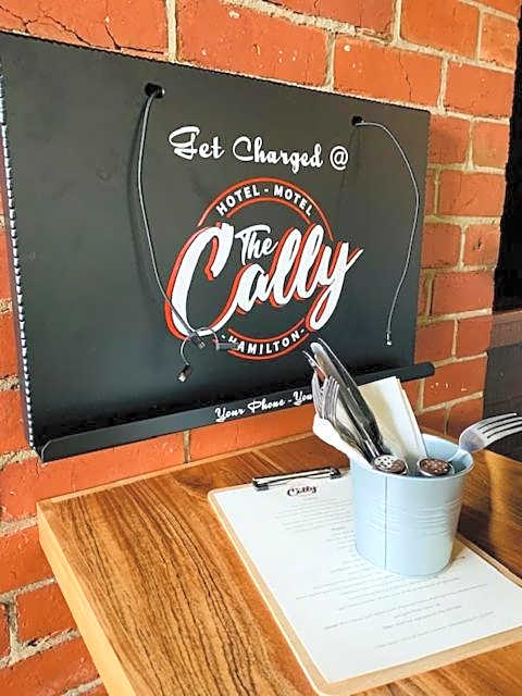 Caledonian Hotel Motel