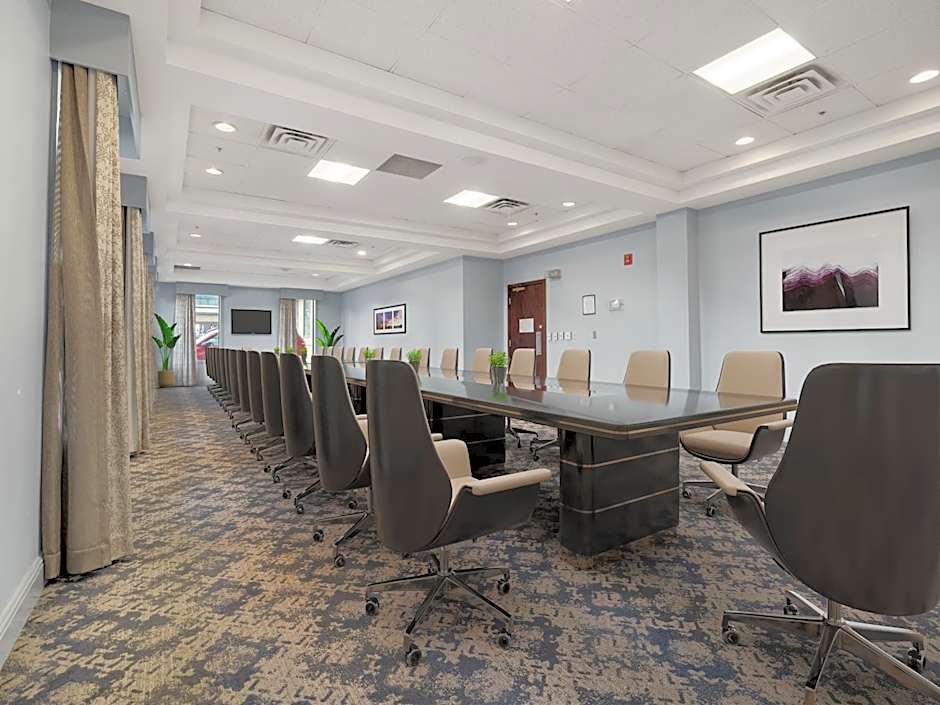 Holiday Inn Conference Centre Edmonton South By IHG