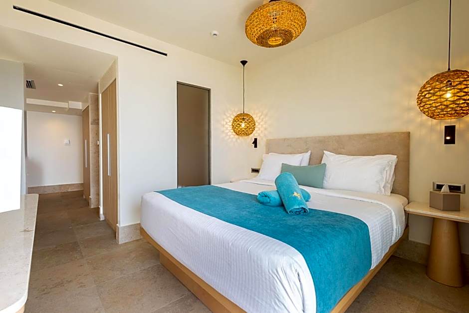 Pegasos Deluxe Beach Hotel