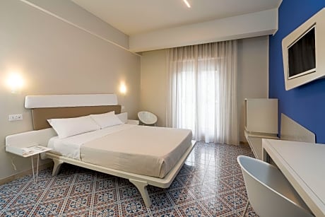 Superior Single Room (Double Bed)