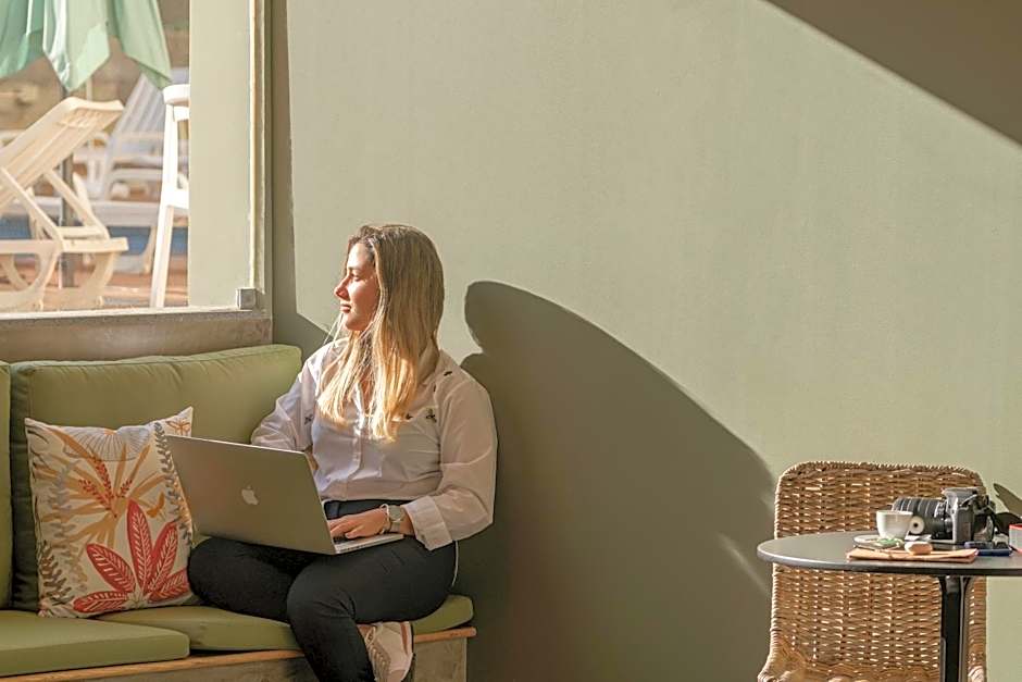 Dorisol Buganvilia Studio Hotel