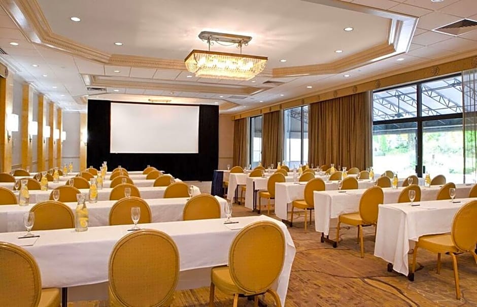 Hilton Woodcliff Lake