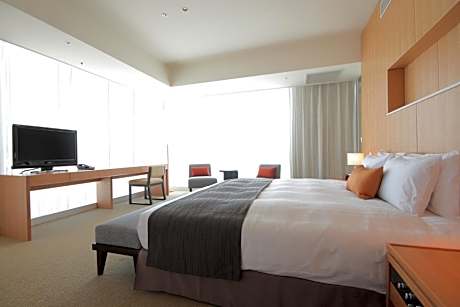 Luxe Corner King Room