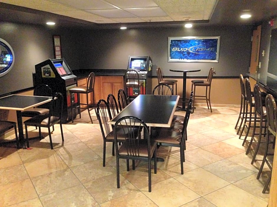 AmericInn by Wyndham Aberdeen - Event Center