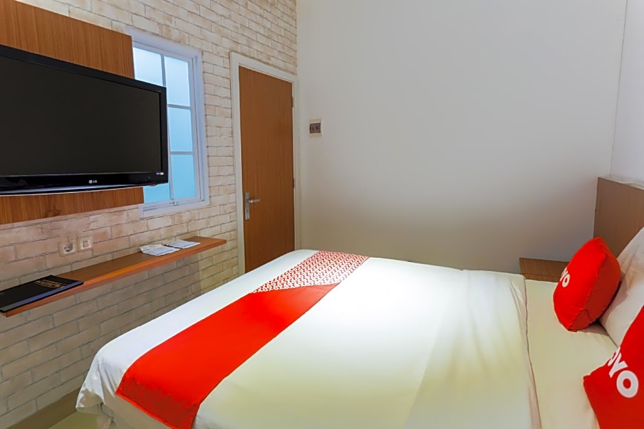 SUPER OYO 3109 Point Inn