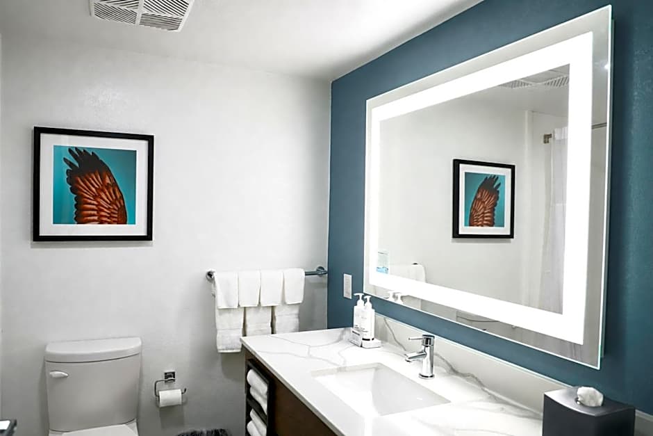 La Quinta Inn & Suites by Wyndham Auburn - University Area