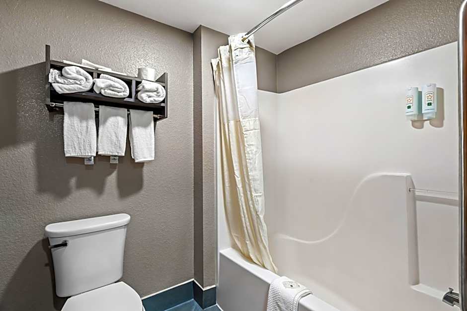 Quality Inn & Suites