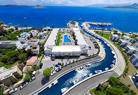 Lugga Boutique Hotel & Beach
