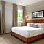 Oakhurst Inn at the University