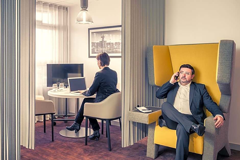 Mercure Paris Massy Gare TGV