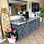 Hole Inn the Wall Hotel - Fort Walton Beach - Sunset Plaza - near Beaches & Hurlburt