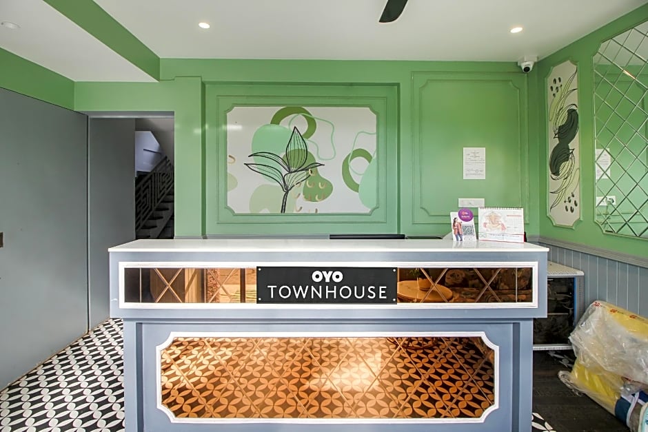 Collection O Avasa Grand