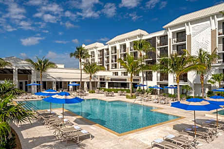 Opal Grand Oceanfront Resort & Spa