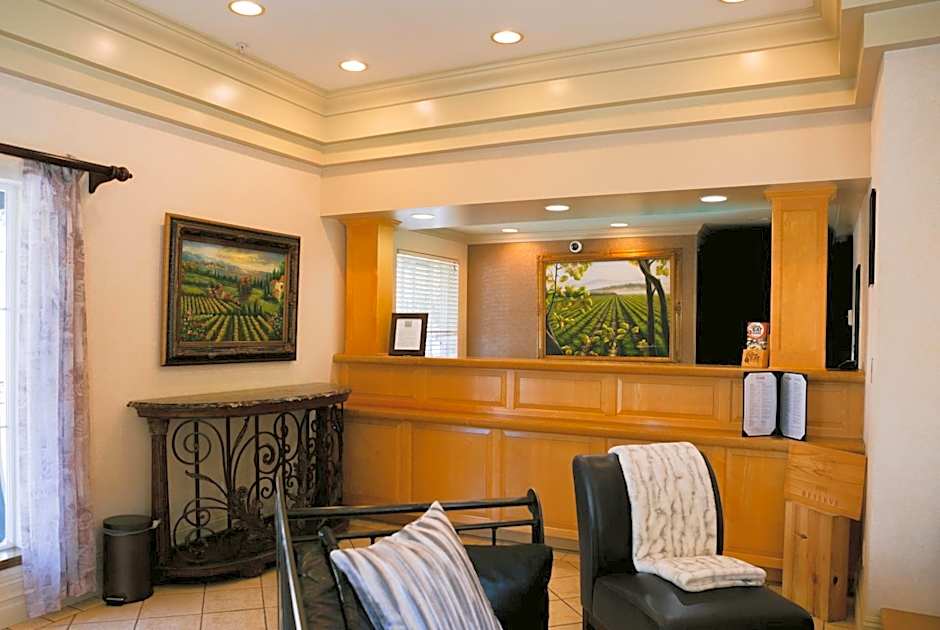 Napa Valley Hotel & Suites