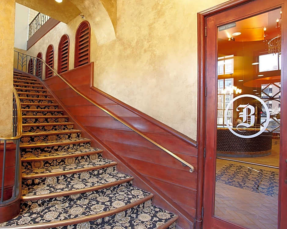 Brewhouse Inn And Suites
